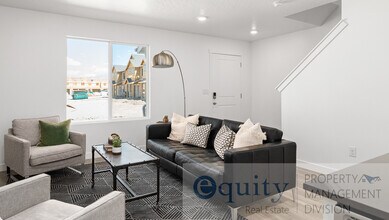 83 Heading Row in Saratoga Springs, UT - Building Photo - Building Photo