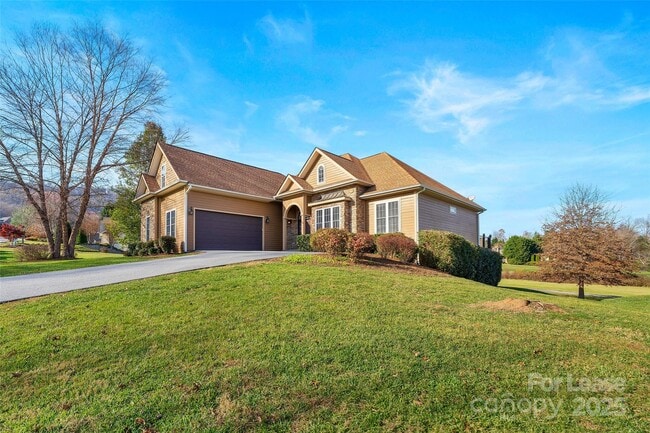 160 Fairway Falls Rd in Mills River, NC - Building Photo - Building Photo