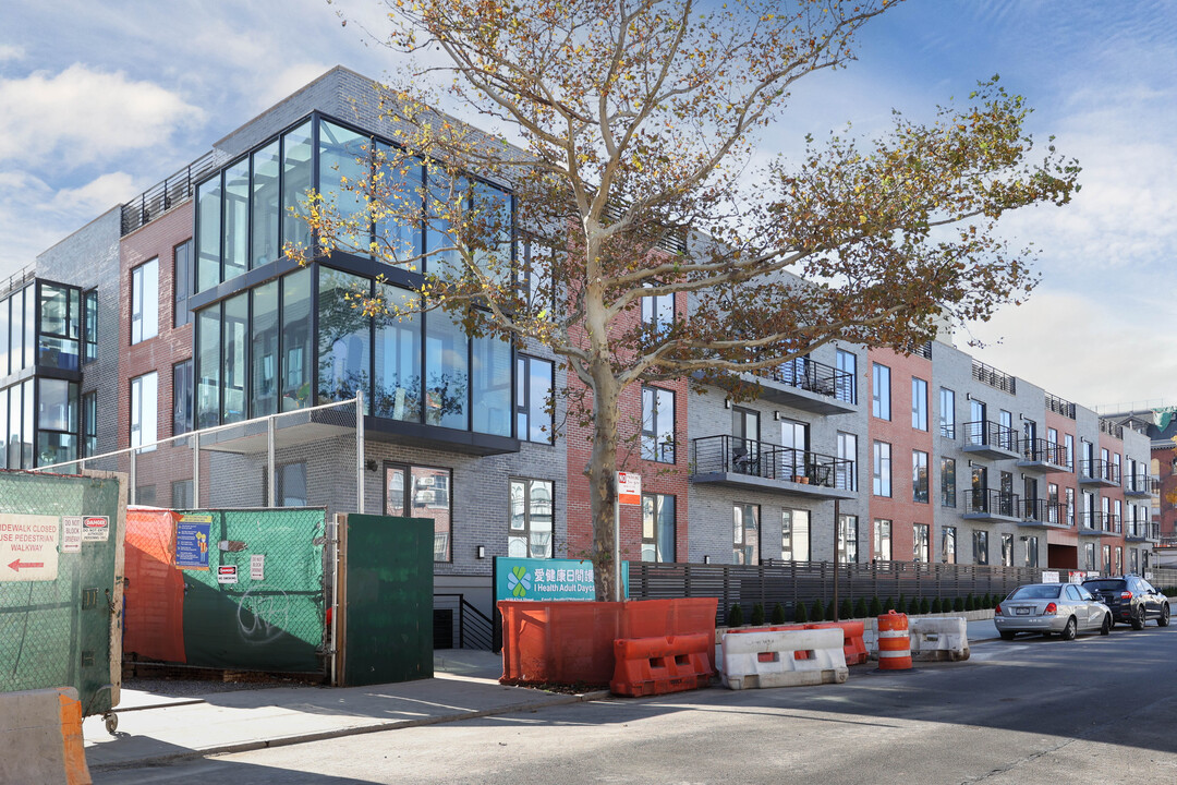 Dyker Gardens in Brooklyn, NY - Building Photo