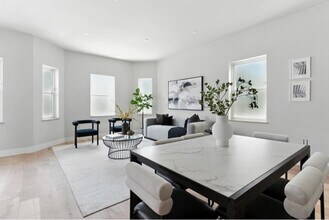 34 Woodford St in Boston, MA - Foto de edificio - Building Photo