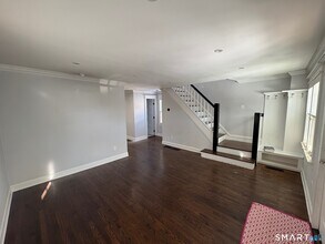 76 East Ave in New Canaan, CT - Building Photo - Building Photo