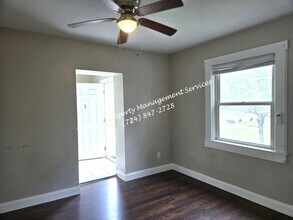 324 E Moody Ave in New Castle, PA - Building Photo - Building Photo