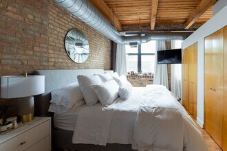 612 N Oakley Blvd, Unit 206 in Chicago, IL - Building Photo - Building Photo