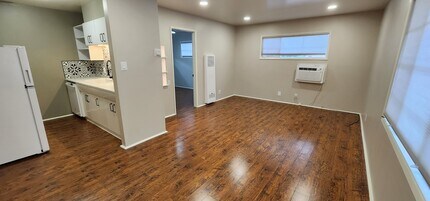 3377 Brockton Ave in Riverside, CA - Building Photo - Building Photo