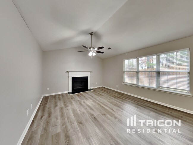 2767 Lake Park Ridge W in Acworth, GA - Building Photo - Building Photo