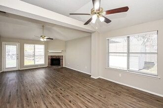 7112 Woodhinge Dr in Benbrook, TX - Building Photo - Building Photo