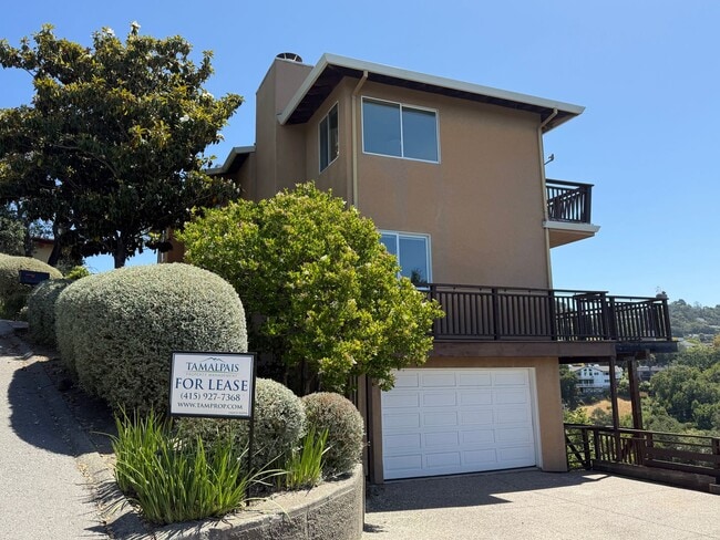 property at 320 Vista Grande