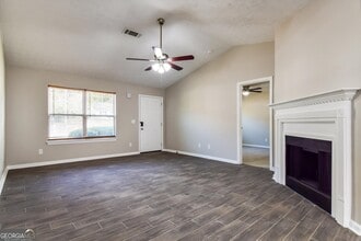 8043 Trinity Park Dr in Riverdale, GA - Building Photo - Building Photo
