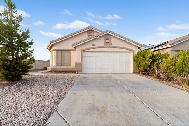 property at 1070 Ashwood Bay Ave