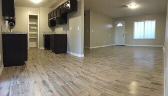 939 Greenville St in Henderson, NV - Building Photo