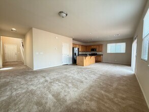 8974 Don Valley Ave in Las Vegas, NV - Building Photo - Building Photo