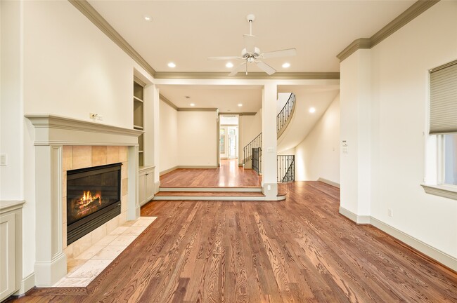 1655 Castle Ct in Houston, TX - Building Photo - Building Photo