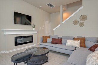 559 Longleaf Pine Dr in Montgomery, TX - Building Photo - Building Photo