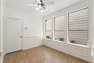 1721 W T C Jester Blvd in Houston, TX - Building Photo - Building Photo