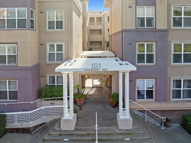 101 Crescent Way