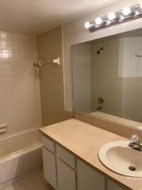 211 Lake Pointe Dr, Unit 202 photo'