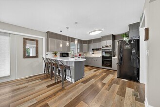 147 Sunset Dr in Gallatin, TN - Foto de edificio - Building Photo