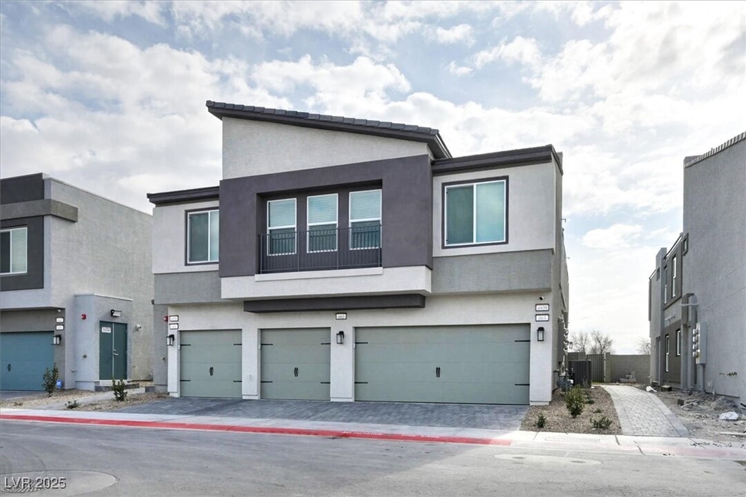 4939 Aitana Ave in Las Vegas, NV - Building Photo