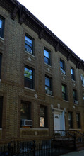 40-17 67th St in Flushing, NY - Building Photo - Building Photo