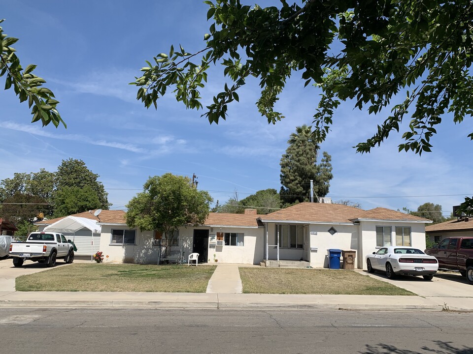 1318 El Tejon Ave in Bakersfield, CA - Building Photo