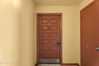 6552 La Mirada Dr E in Jacksonville, FL - Building Photo - Building Photo