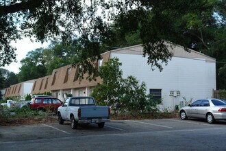 Pinnacle Point Apartments in Gainesville, FL - Building Photo - Building Photo