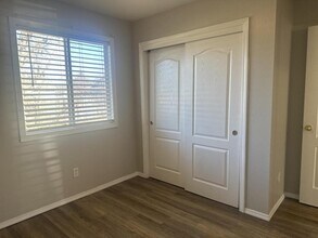 2412 W Sweetbay Ave in Nampa, ID - Building Photo - Building Photo