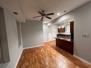 2249 S Bell Ave in Chicago, IL - Foto de edificio - Building Photo