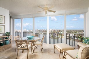 410 Flagship Dr in Naples, FL - Building Photo