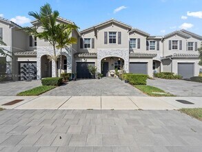 1108 SE 26th Ter in Homestead, FL - Building Photo - Building Photo