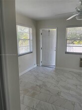 11890 NE 16th Ave in Miami, FL - Building Photo - Building Photo