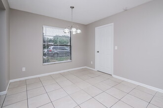 15004 Sunglow Ct in Tampa, FL - Building Photo - Building Photo