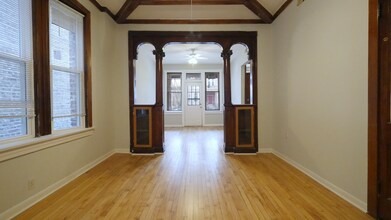 1422 N Maplewood Ave, Unit 1F in Chicago, IL - Building Photo - Building Photo