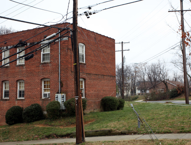 101 Wayne Pl SE in Washington, DC - Building Photo - Building Photo