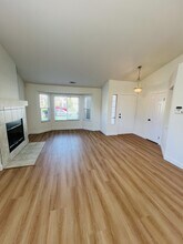 24555 Camino Meridiana in Murrieta, CA - Building Photo - Building Photo