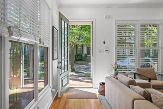 556 Rienzi Dr in Memphis, TN - Building Photo - Building Photo