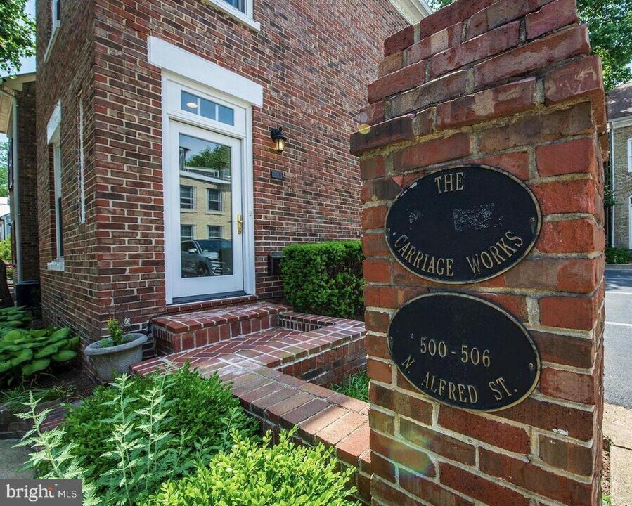 506 N Alfred St in Alexandria, VA - Building Photo
