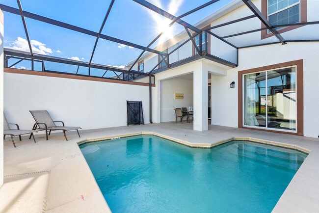 4802 Romeo Cir in Kissimmee, FL - Building Photo - Building Photo