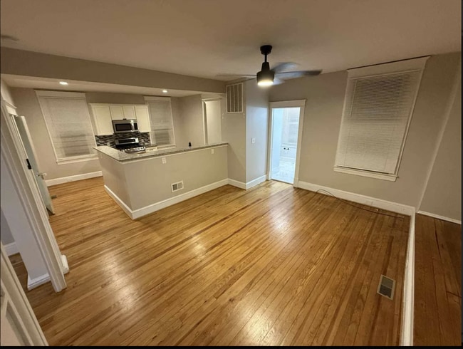 4404 Raspe Ave in Baltimore, MD - Foto de edificio - Building Photo