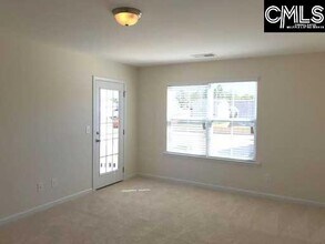 323 Bonhomme Ct in Lexington, SC - Building Photo - Building Photo