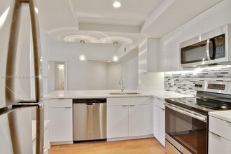 3605 NE 207th St, Unit 1202 in Miami, FL - Building Photo - Building Photo