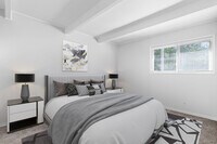 Redwood Courts Townhomes - 6