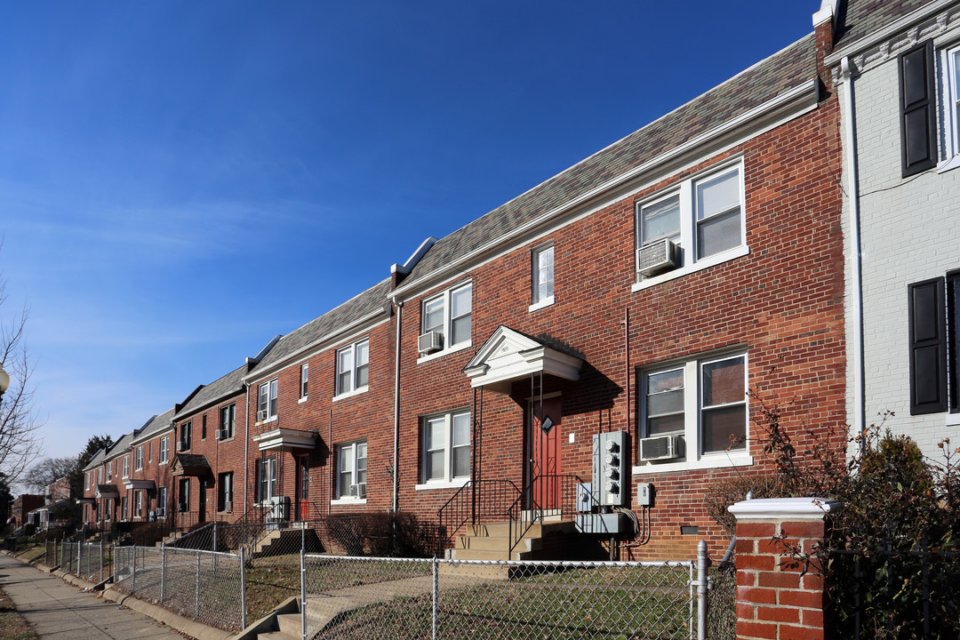 1416-1420 Holbrook St NE in Washington, DC - Building Photo