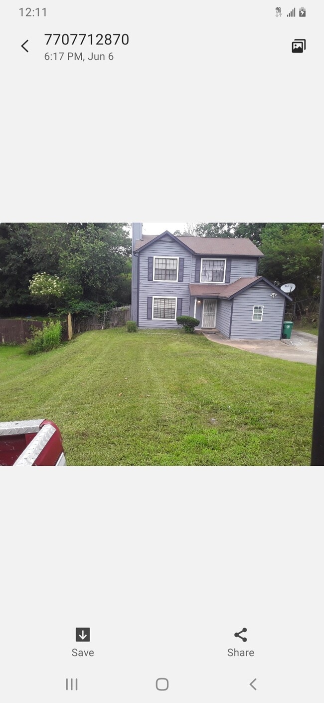 6111 Creekford Dr in Lithonia, GA - Foto de edificio - Building Photo