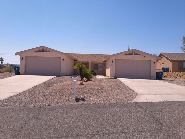 property at 3085 Arapaho Dr