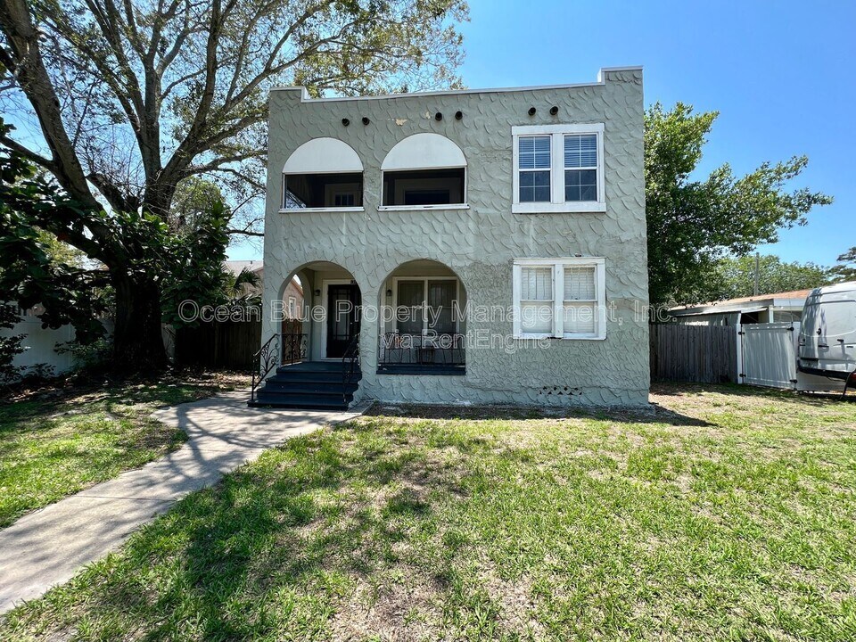 1310 28th St N in St. Petersburg, FL - Foto de edificio