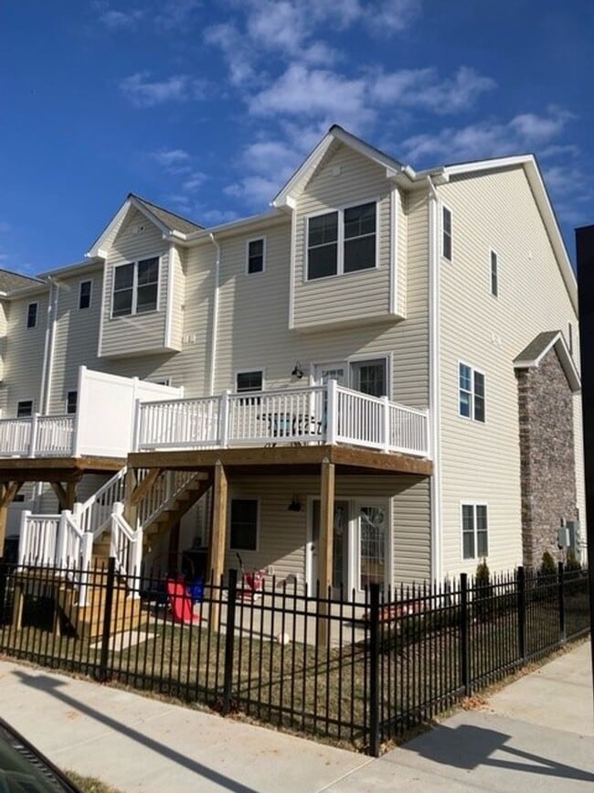 1318 Caspian Way in Harrisonburg, VA - Building Photo - Building Photo