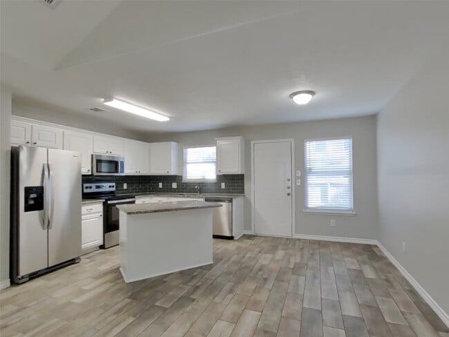 property at 16229 Summerset Estates Blvd