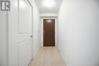 2 Eva Rd in Toronto, ON - Building Photo - Building Photo