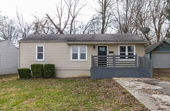 1446 E Nora St in Springfield, MO - Building Photo - Building Photo